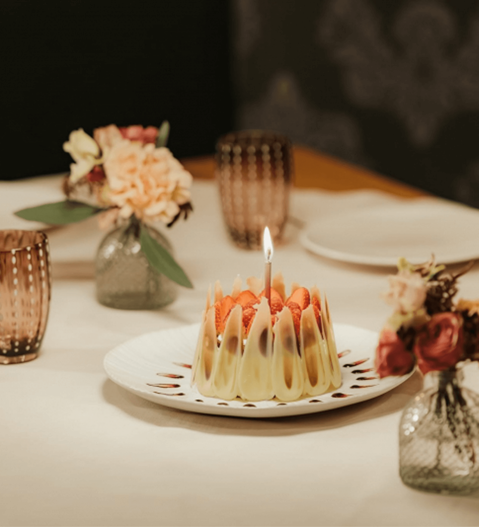 Romantisches Abendessen bei Kerzenlicht